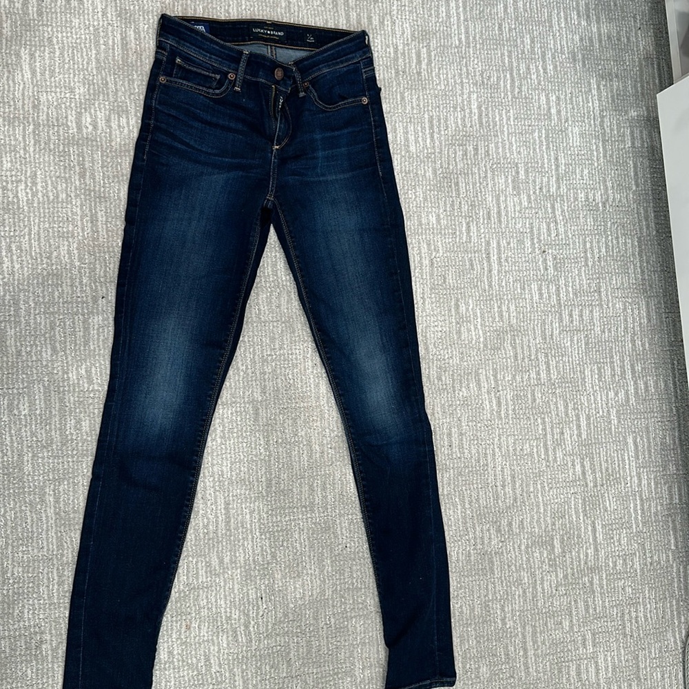 Lucky brand jeans in size 0 👖💙